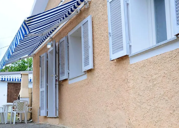 Comfortable House In La Pila With Terrace And Parking Semesterbostad