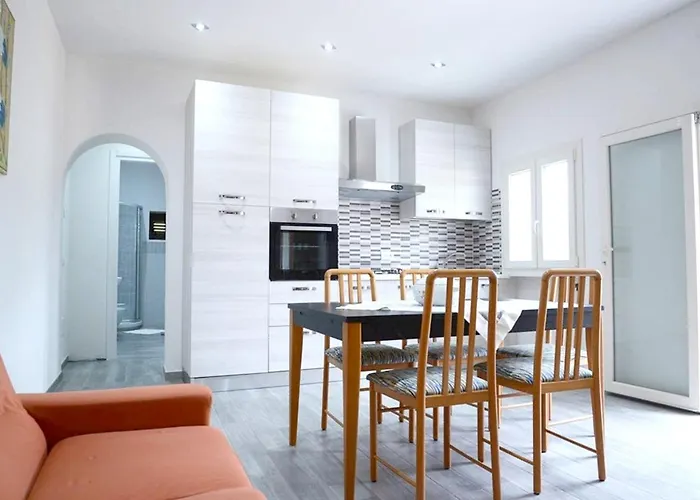 Comfortable House In La Pila With Terrace And Parking *