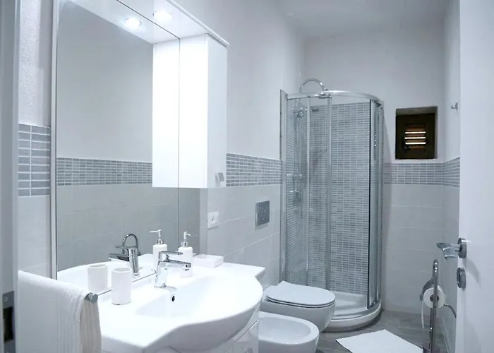 Comfortable House In La Pila With Terrace And Parking *